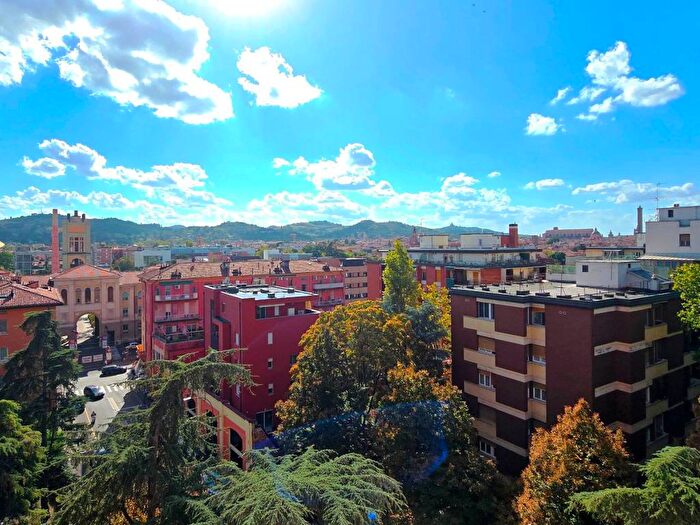 Appartamento quadrilocale in affitto in Via Giovanna Zaccherini Alvisi, Massarenti, Bologna