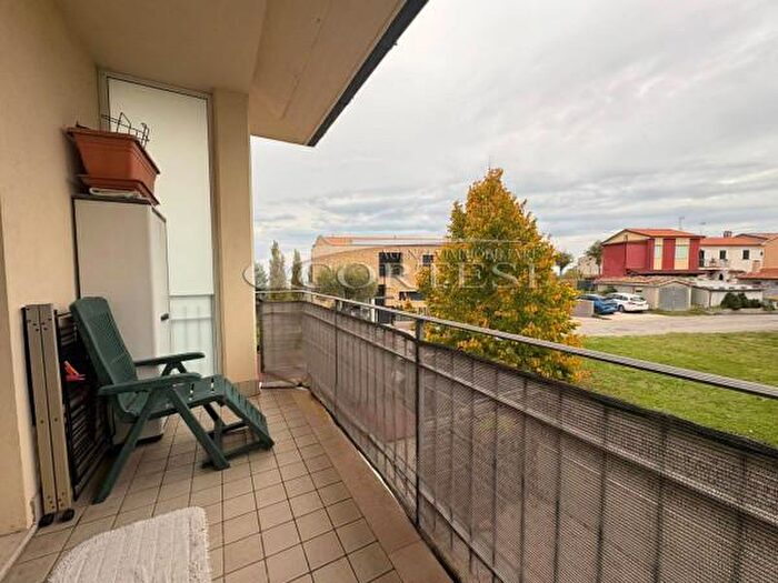 Appartamento trilocale in vendita in Via Tomba d, San Costanzo