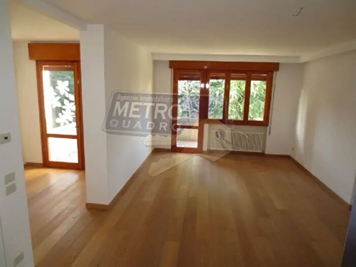 Appartamento con 7 locali in vendita in Via del Costo, Thiene
