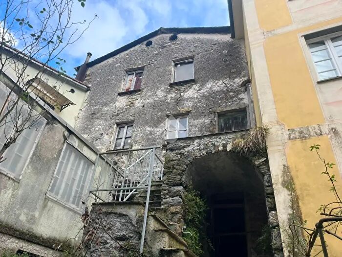 Casa con 6 locali in vendita in Via XX Settembre, Favale Di Malvaro