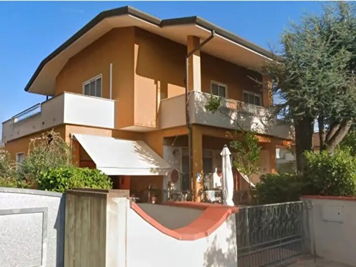 Casa con 6 locali in vendita in Via Traversagna, Pietrasanta