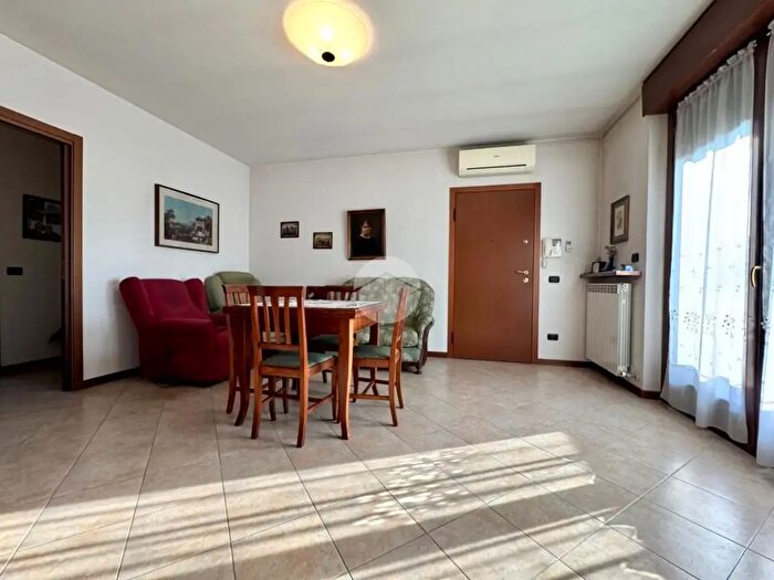 Appartamento quadrilocale in vendita in Via Tagliamento, San Martino Buon Albergo