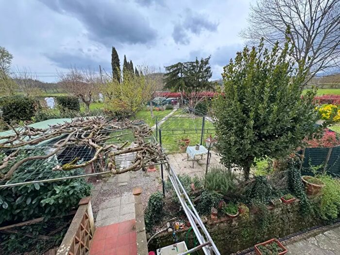 Appartamento con 6 locali in vendita in Località Vecchietto, Reggello