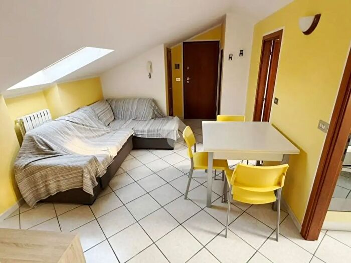 Appartamento bilocale in affitto in Via Circonvallazione, Ivrea