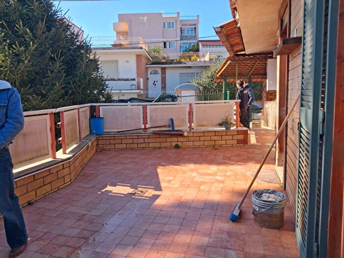 Casa trilocale in affitto in Strada Comunale Guantai a Nazareth, Camaldoli, Napoli