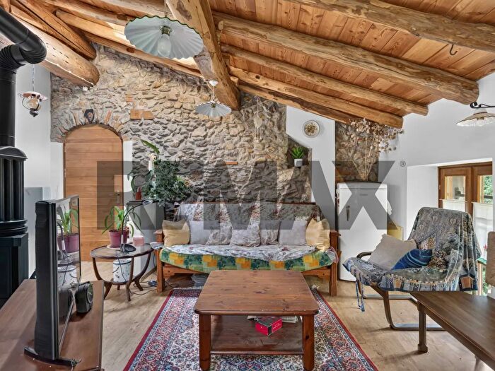Appartamento trilocale in vendita in Margno