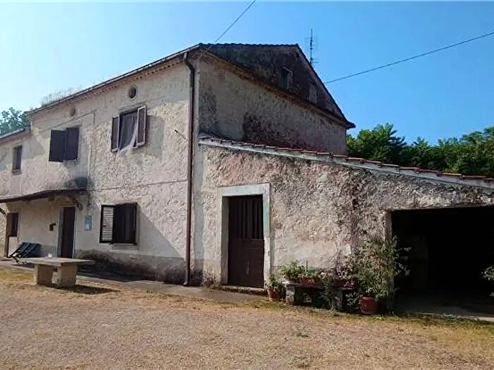 Casa con 8 locali in vendita in Pontecorvo