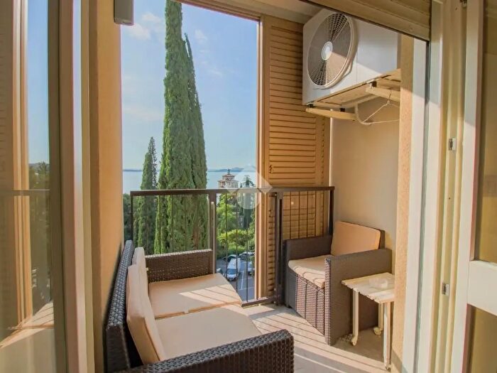 Appartamento monolocale in affitto in Via del Vittoriale, Gardone Riviera
