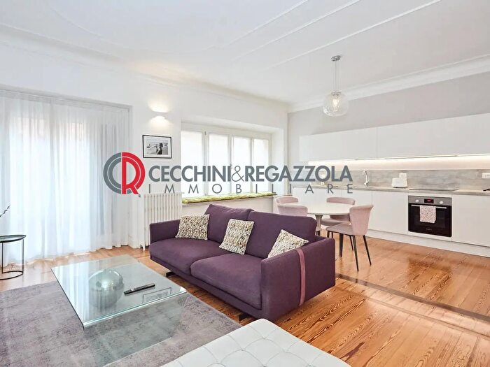 Appartamento trilocale in vendita in Via Malpighi, Milano