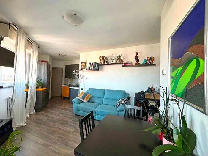 Appartamento bilocale in affitto in Via Valenza, Navigli Darsena, Milano