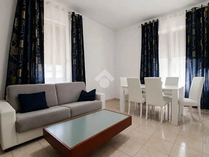 Appartamento trilocale in vendita in Via Michelangelo Castagna, Pescara