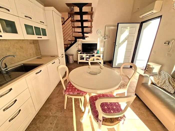 Appartamento quadrilocale in vendita in Rosignano Marittimo