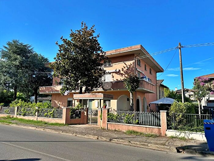 Appartamento trilocale in vendita in Via Roma, San Giovanni In Marignano