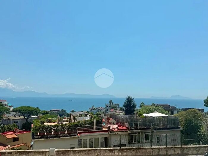 Appartamento bilocale in affitto in Via Posillipo, Napoli