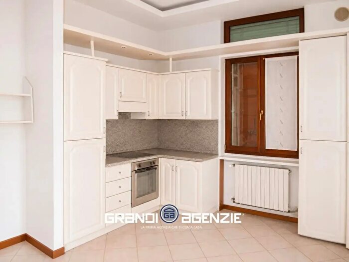 Appartamento trilocale in vendita in Via Zermanese, Treviso