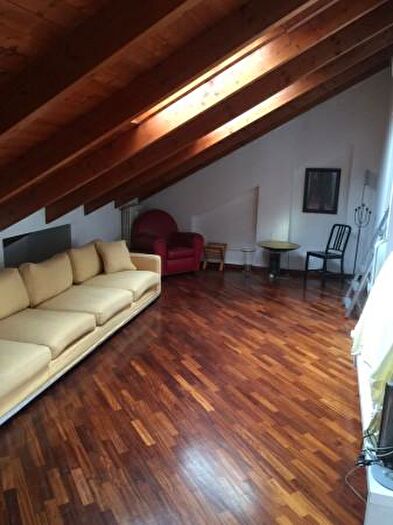Appartamento con 5 locali in vendita in Via Alessandro Guidi, Pavia