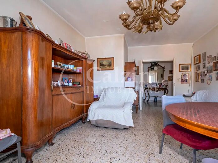 Appartamento quadrilocale in vendita in Roma