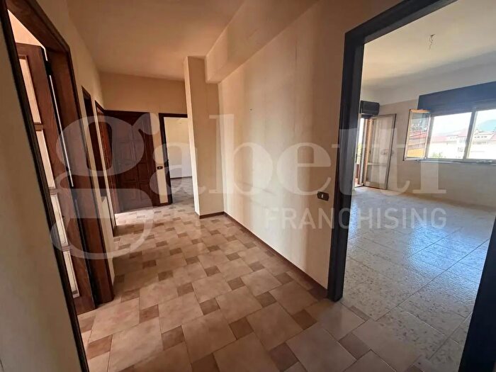 Appartamento quadrilocale in vendita in Via G La Pira, Lamezia Terme