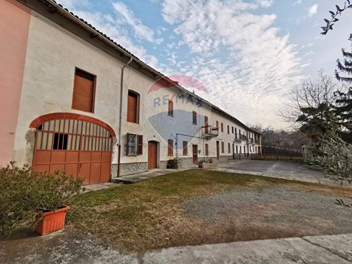 Casa con 10 locali in vendita in Via Case Dorato, Odalengo Piccolo