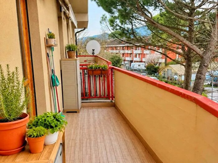 Appartamento quadrilocale in vendita in Via Milani, Citta' Di Castello
