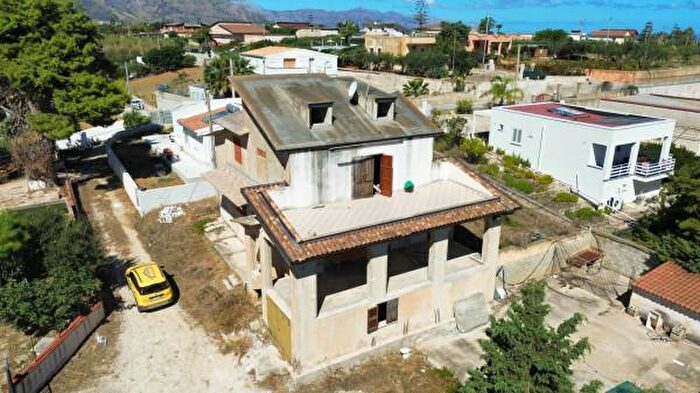 Casa con 6 locali in vendita in Via, Alcamo