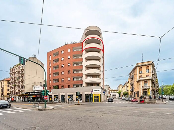 Appartamento quadrilocale in vendita in Corso Giulio Cesare, Torino
