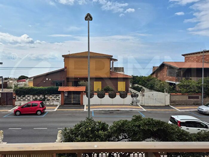 Appartamento bilocale in vendita in Via Tripoli, Pomezia