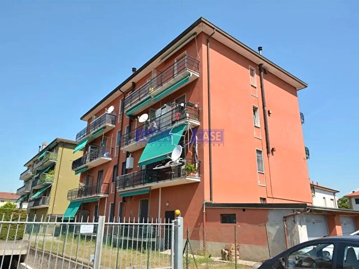 Appartamento trilocale in vendita in Via Dante Alighieri, Lomagna