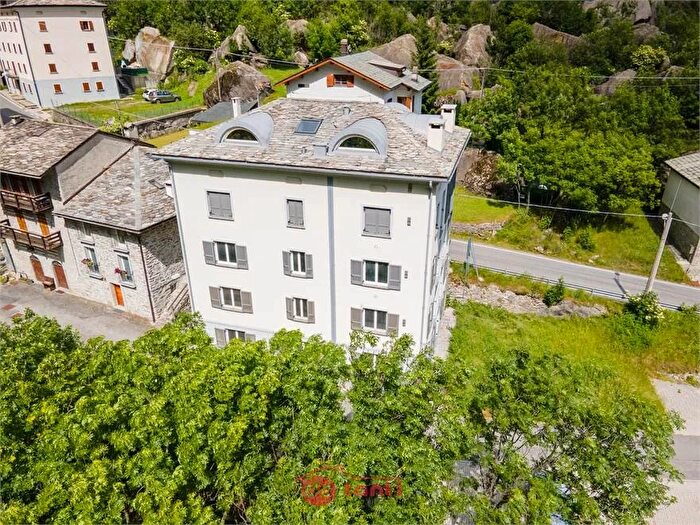 Case in Vendita e in Affitto - 3