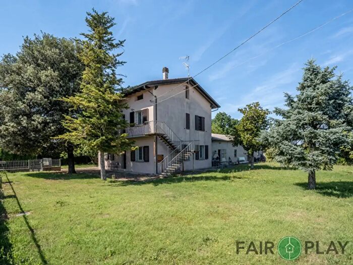 Casa con 6 locali in vendita in Via Sauro Babini, Ravenna