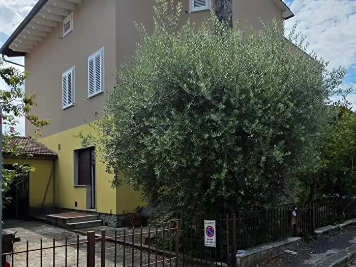 Appartamento con 5 locali in vendita in Rancesco Petrarca, Buggiano