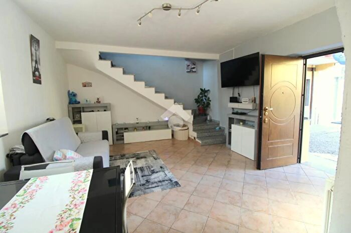 Appartamento trilocale in vendita in Via SMichele del Carso, Pogliano Milanese