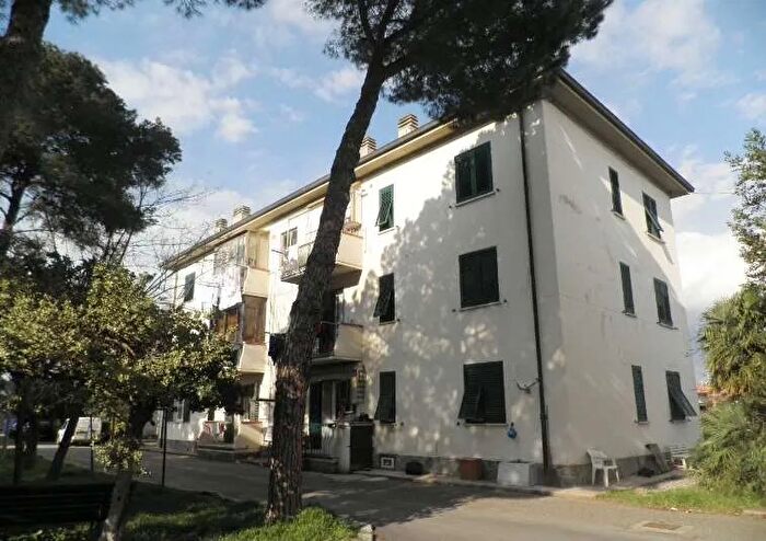 Appartamento con 5 locali in vendita in Rosignano Marittimo