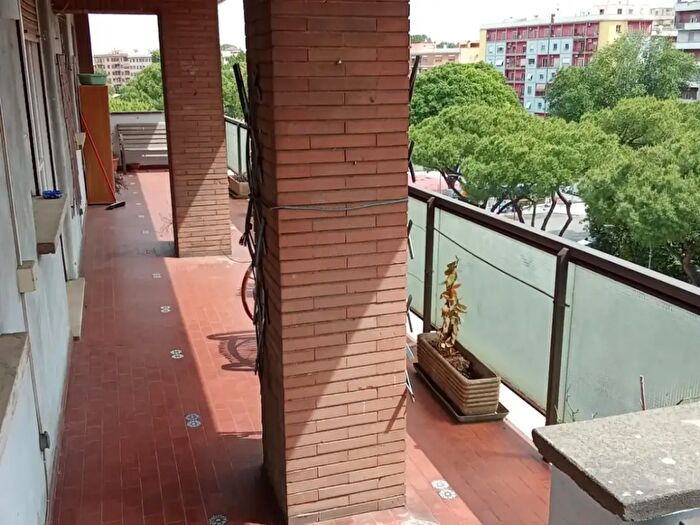 Appartamento trilocale in affitto in Via Gabriello Chiabrera, Roma