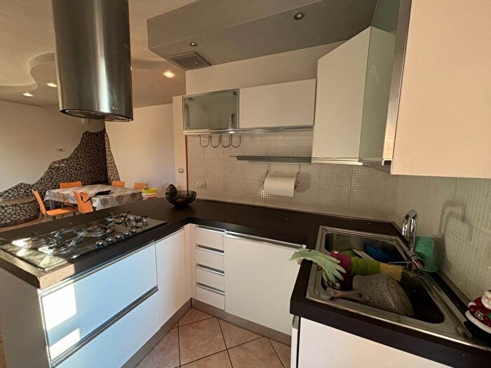 Appartamento quadrilocale in affitto in Centro, Arre