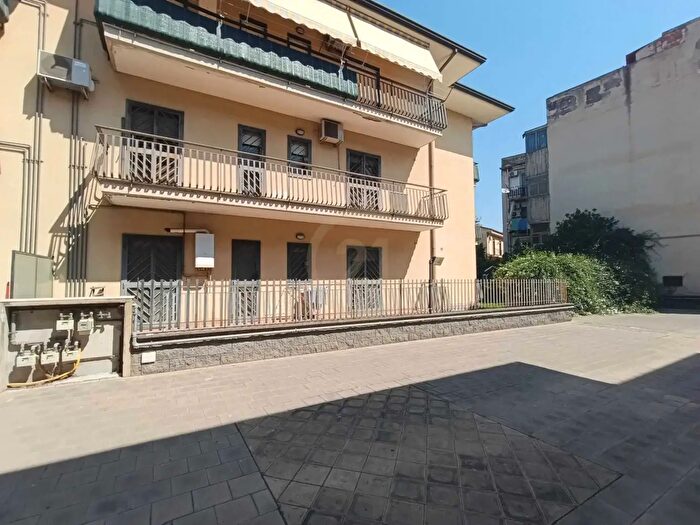 Appartamento con 8 locali in vendita in Via Piano Tavola, Motta Sant'Anastasia