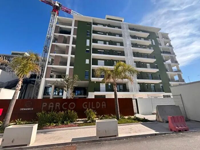 Appartamento trilocale in vendita in Via Giovanni Amendola, Bari
