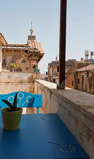 Appartamento con 5 locali in vendita in Centro Ragusa Snc, Ragusa