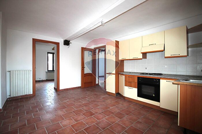 Appartamento trilocale in affitto in Via San Dionigi, Montafia