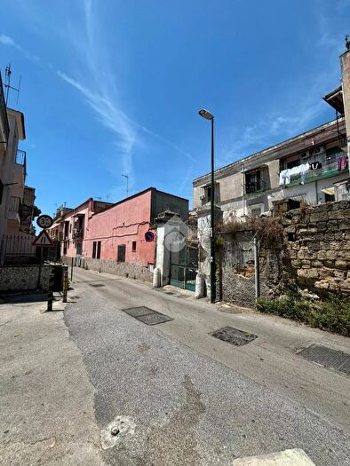 Appartamento bilocale in vendita in Via Giambattista Vela, Napoli