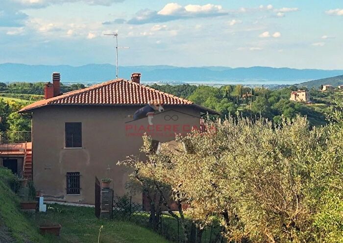Casa con 6 locali in vendita in Citta Della Pieve