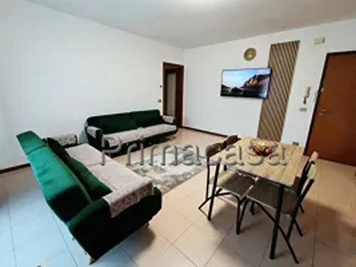 Appartamento quadrilocale in vendita in Via XXV Aprile, Salzano