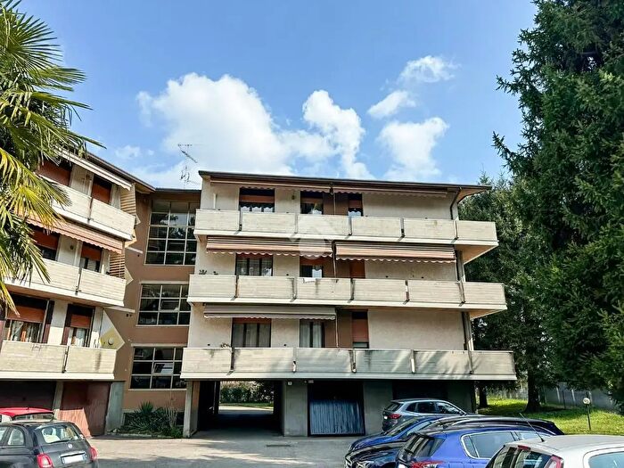 Appartamento trilocale in vendita in Via Neruda, Arsago Seprio