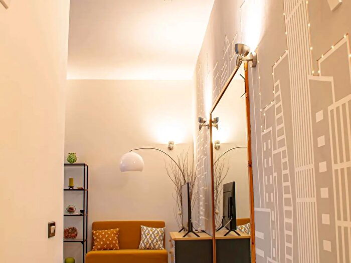 Appartamento monolocale in affitto in Via Albano, Roma