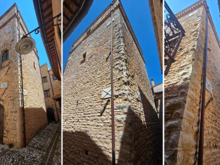 Casa quadrilocale in vendita in Vocabolo Colle, Nocera Umbra