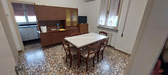 Appartamento con 5 locali in vendita in Strada Provinciale Carrate, Tavullia