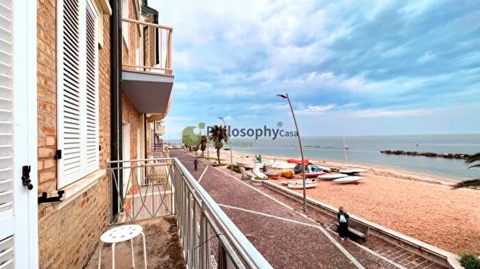 Casa con 6 locali in vendita in Porto Recanati Via Fratelli Rosselli, Porto Recanati