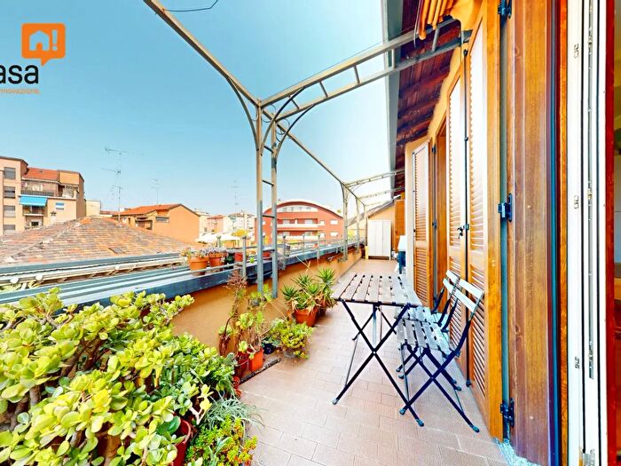 Appartamento trilocale in vendita in Via Rovetta, Milano