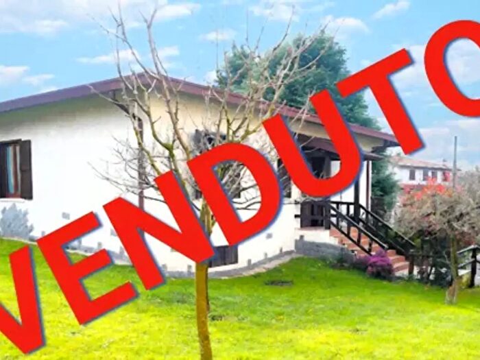 Casa quadrilocale in vendita in Via Milano, Terno DIsola