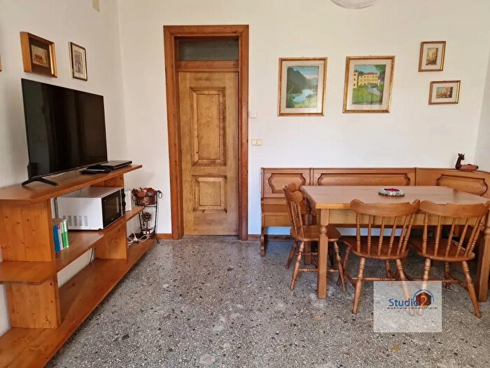 Appartamento trilocale in affitto in Grea, Domegge Di Cadore